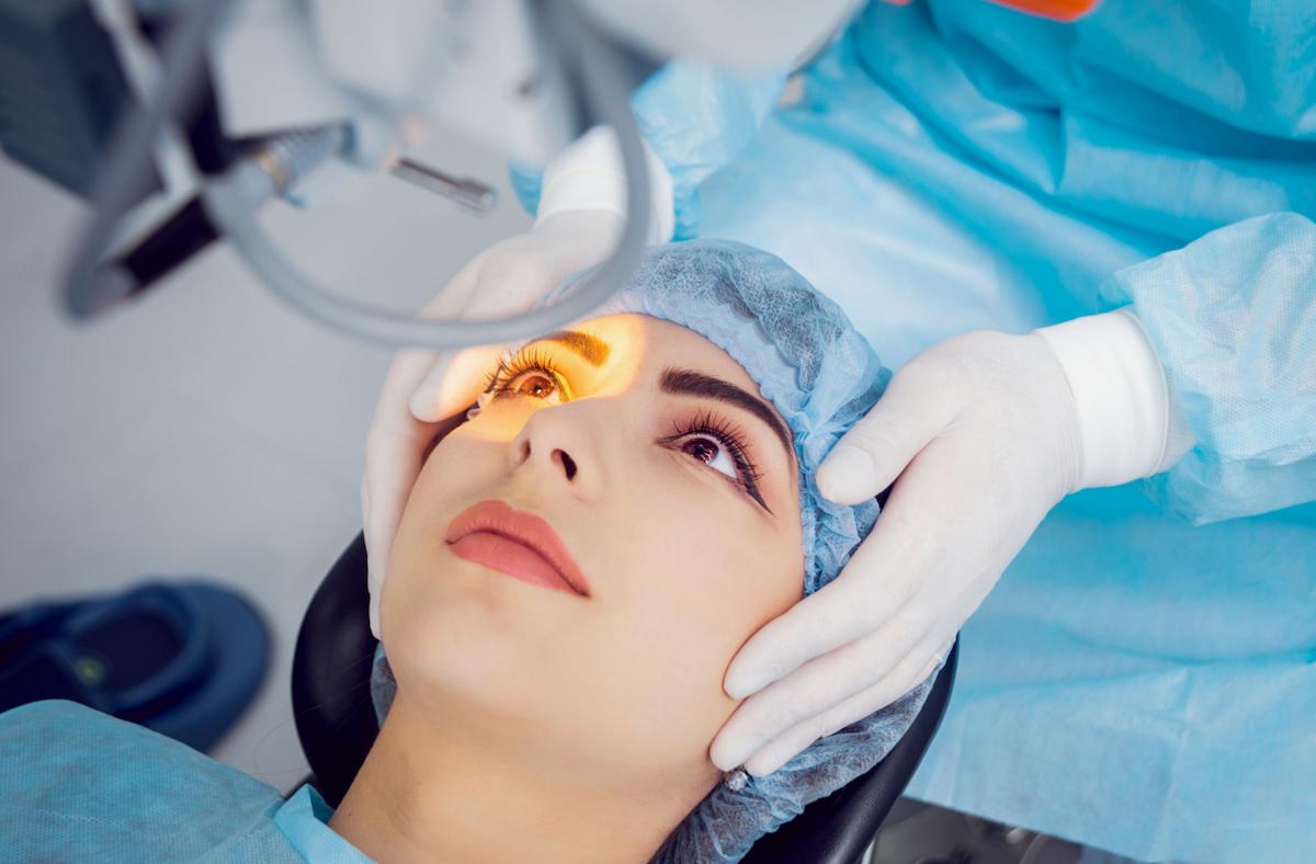 پرداخت هزینه عمل لیزیک چشم با بیمه تکمیلی